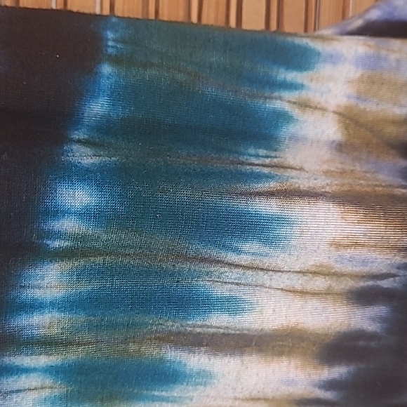 Tie-dyed Teal & Navy Flaired Leggings - Picture 7 of 12